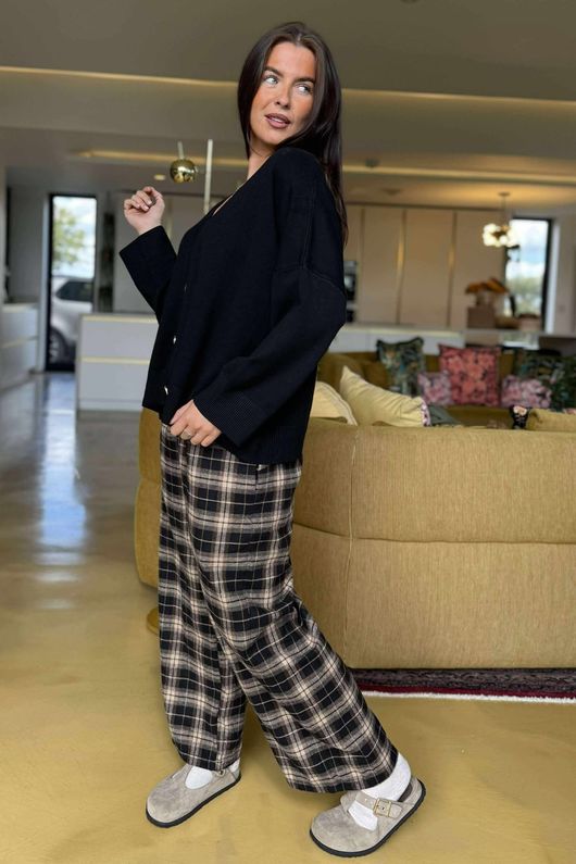 Balmoral Cardigan Black